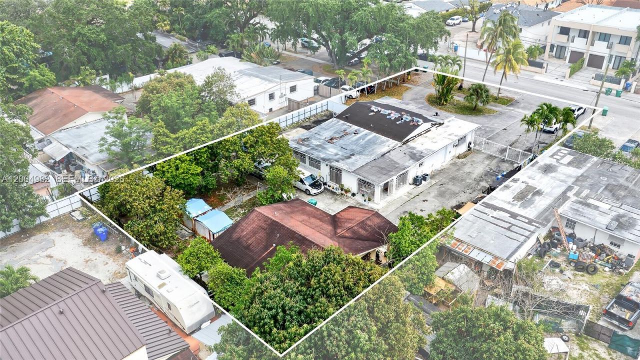 3061 NW 14th St, Miami, FL 33125 Photo