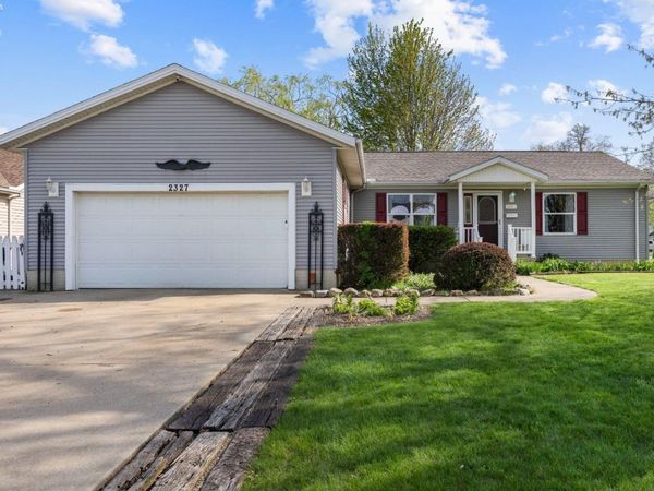 2327 Stonepath St., Lorain, OH 44052