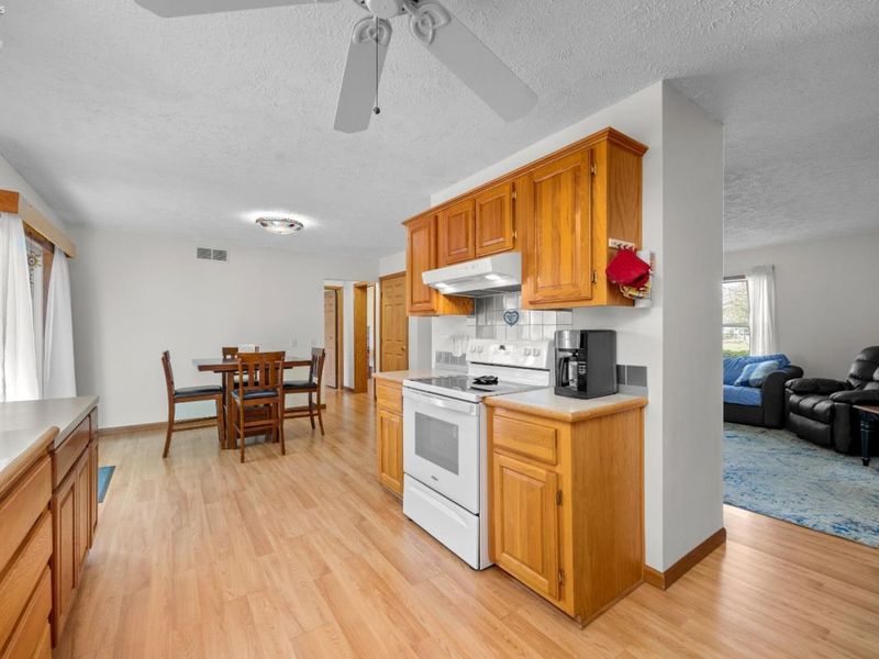 2327 Stonepath St., Lorain, OH 44052 Photo 7