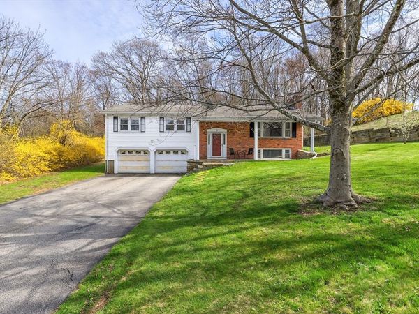 6 Lerner Dr, Dudley, MA 01571