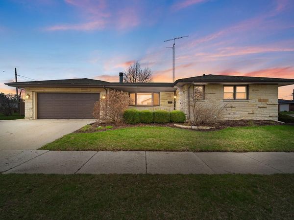 2108 25th AVENUE, Kenosha, WI 53140