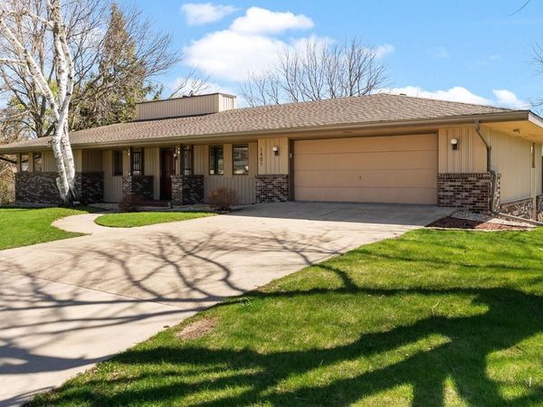 1401 E Garfield Street, Mount Horeb, WI 53572