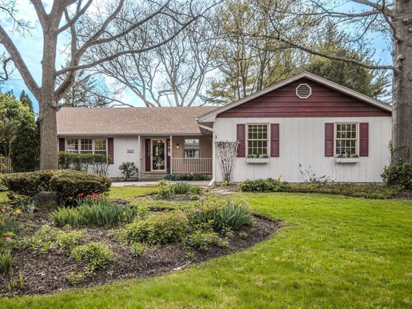 915 S JEFFERSON Street , Batavia, IL 60510