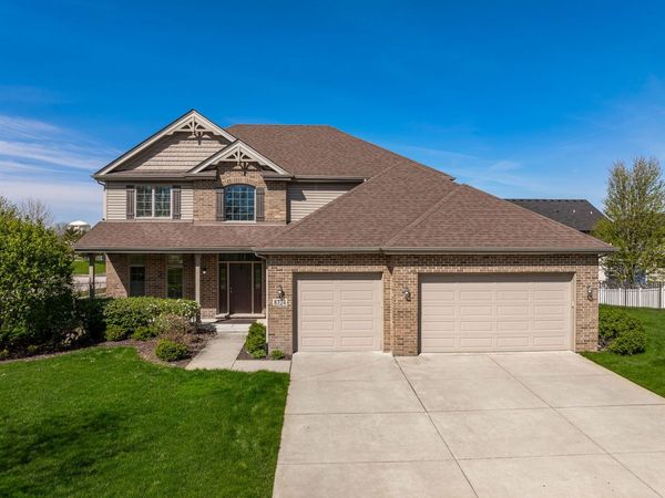 8724 Coventry Drive , Woodridge, IL 60517