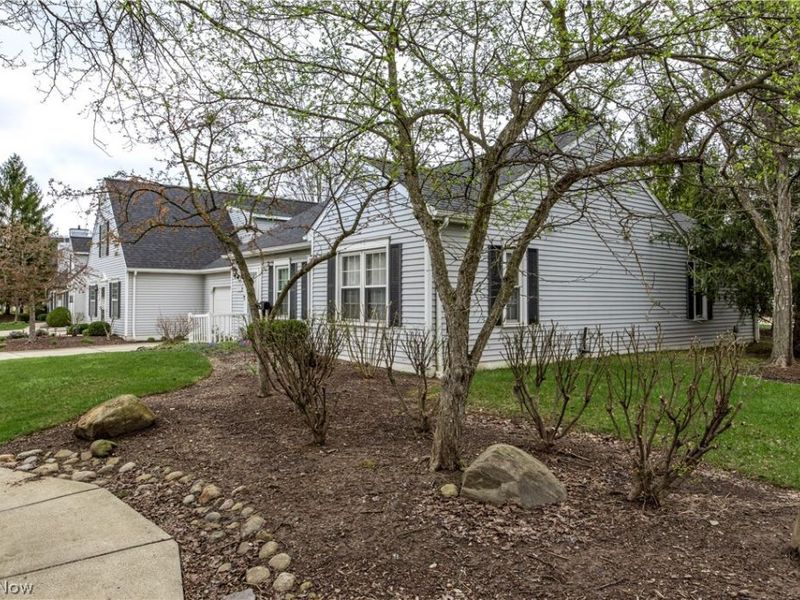 3513 E Prescott Circle , Cuyahoga Falls, OH 44223 Photo 2