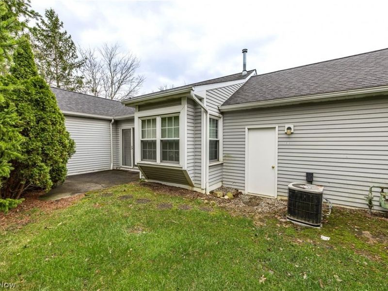 3513 E Prescott Circle , Cuyahoga Falls, OH 44223 Photo 8