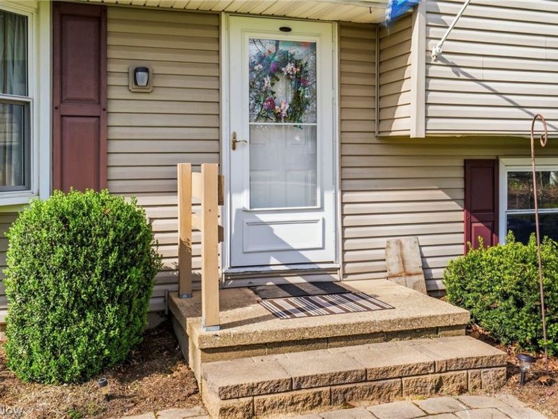 12555 Kaywood Street NW, Massillon, OH 44647 Photo 4