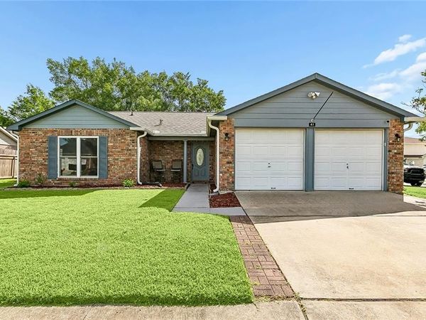 41 OAKLEY Drive , Destrehan, LA 70047