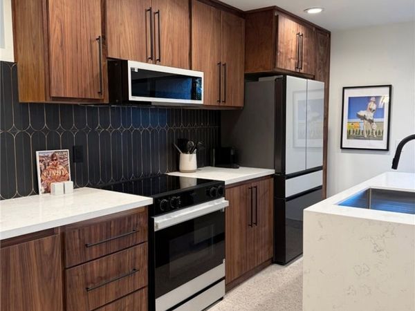 5300 E Waverly Drive, Unit M4104, Palm Springs, CA 92264