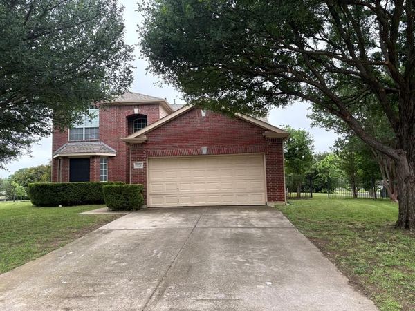 3220 Herring Court , Denton, TX 76210