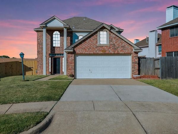 2554 Melissa Court, Carrollton, TX 75006