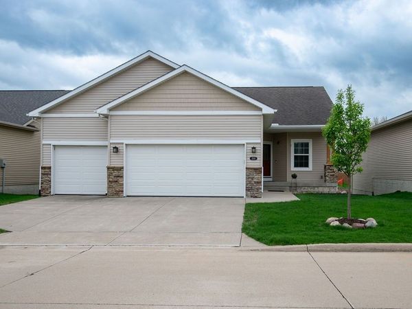 13110 Greenbelt Drive , Urbandale, IA 50323