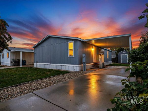 9644 W Woodland Ln, Boise, ID 83704