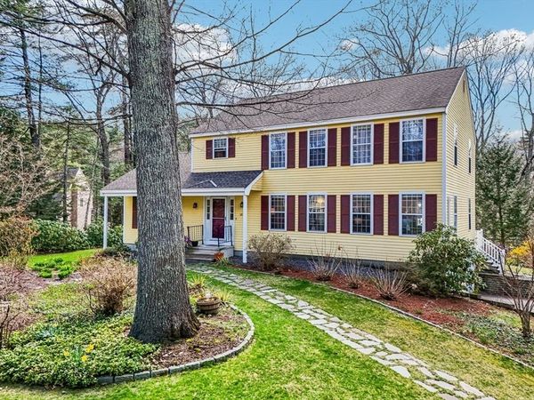 10 Wildwood Rd, Stow, MA 01775