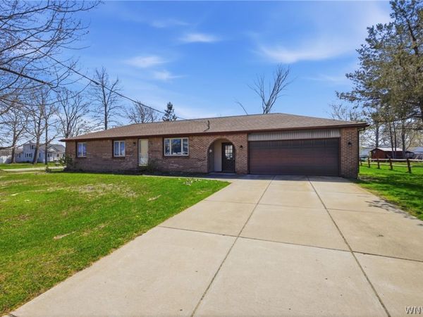 53 Fay Street , Orchard Park, NY 14127