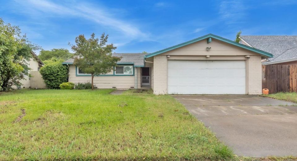 3421 Huntsman Dr, Sacramento, CA 95826 Photo