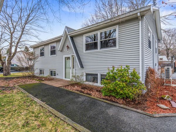 33 East Avenue , Lisbon, ME 04252