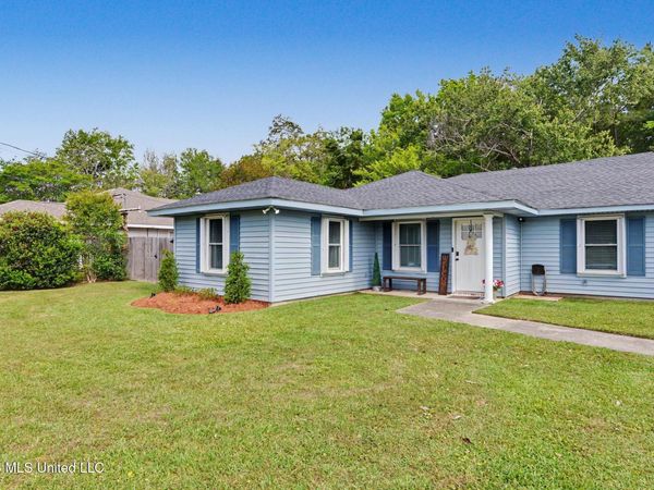 415 Old Spanish Trail, Waveland, MS 39576