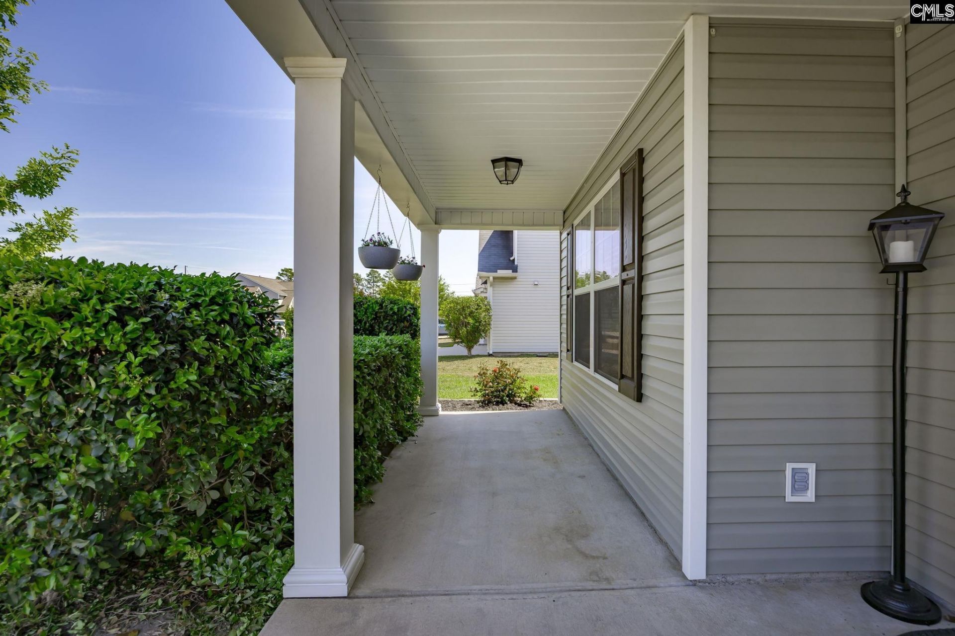 127 Castlefield Drive  Photo 4