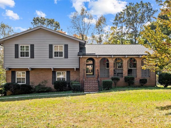 7037 Crossridge Road, Charlotte, NC 28214