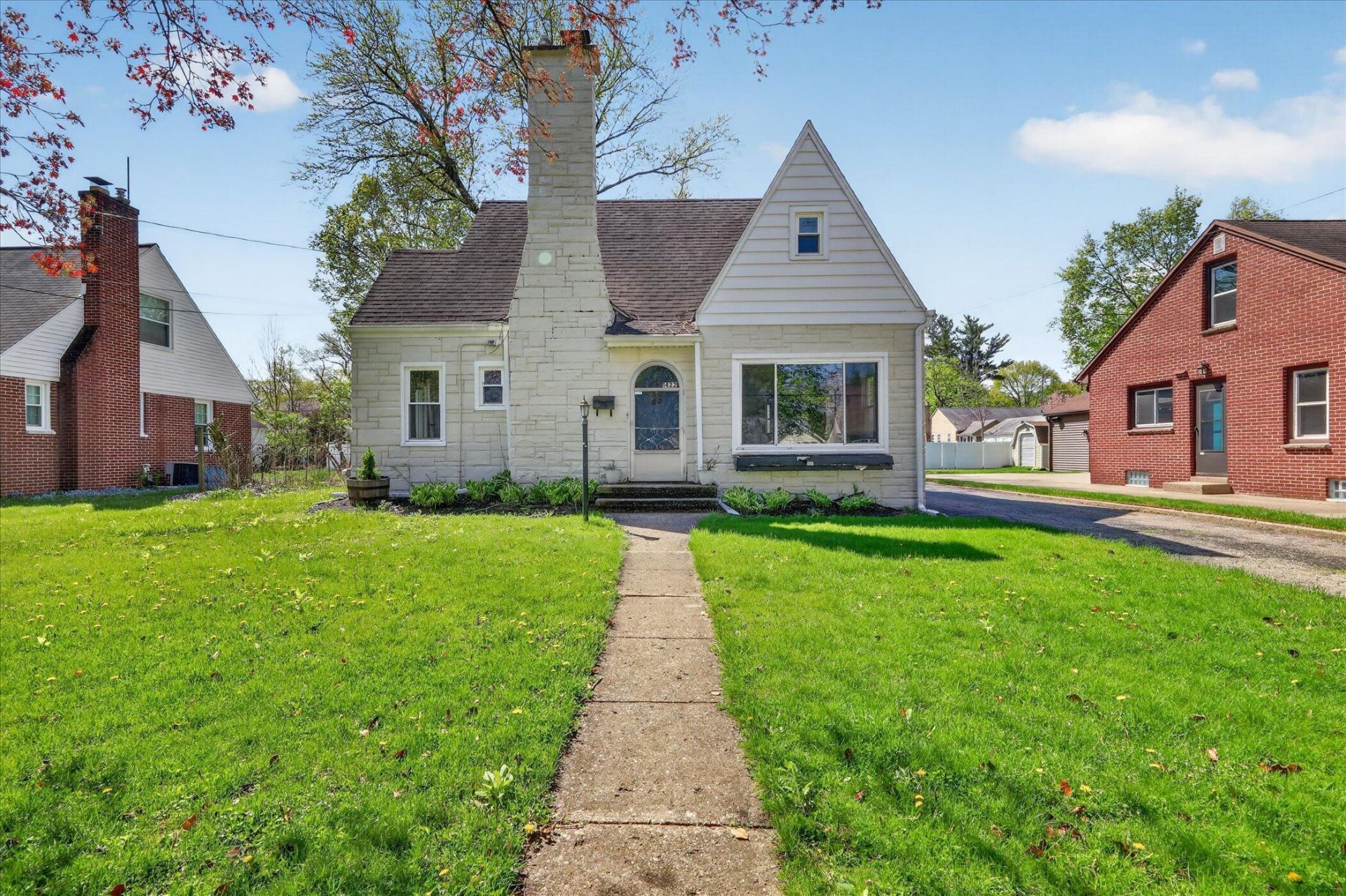 1422 Reycraft Drive, Kalamazoo, MI 49001 Main Photo