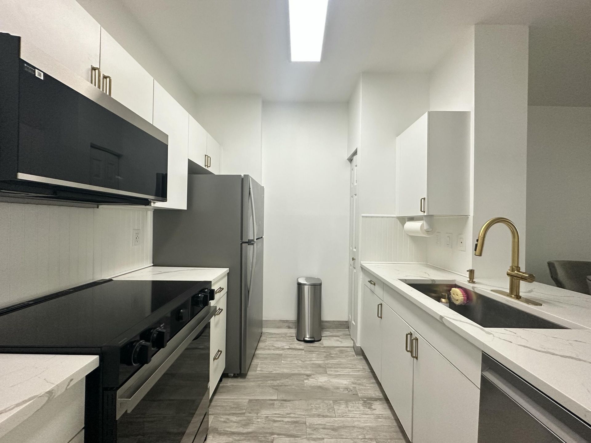 630 S Sapodilla Avenue, Unit 104, West Palm Beach, FL 33401 Photo