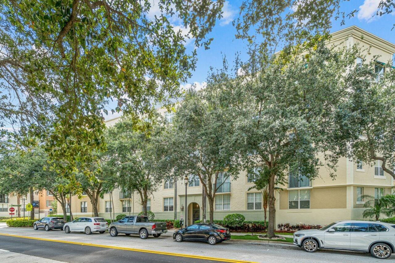630 S Sapodilla Avenue, Unit 104, West Palm Beach, FL 33401 Photo