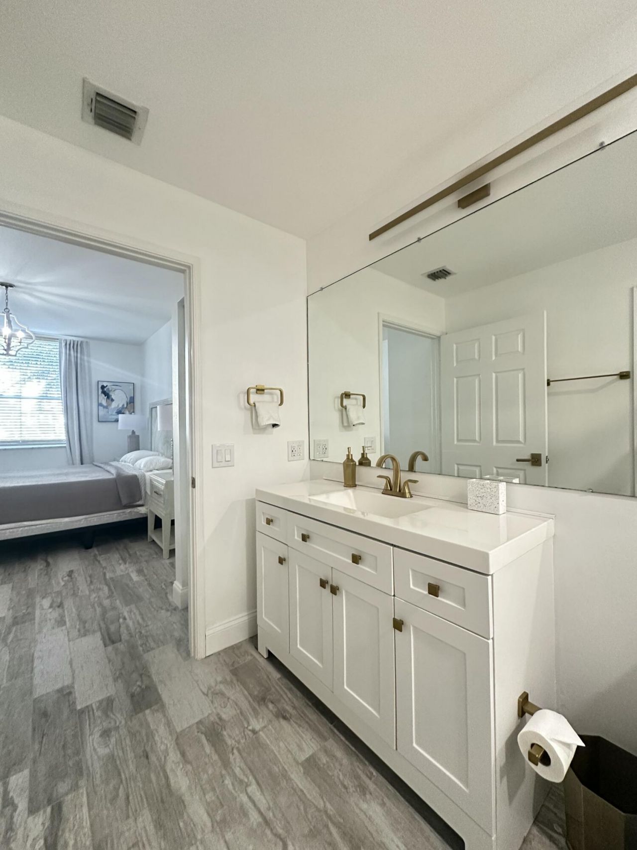 630 S Sapodilla Avenue, Unit 104, West Palm Beach, FL 33401 Photo