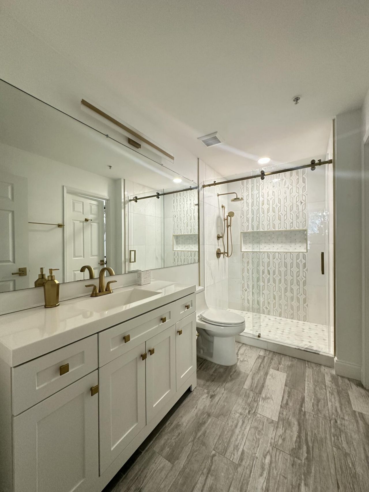 630 S Sapodilla Avenue, Unit 104, West Palm Beach, FL 33401 Photo