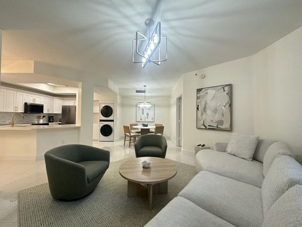 630 S Sapodilla Avenue, Unit 110, West Palm Beach, FL 33401