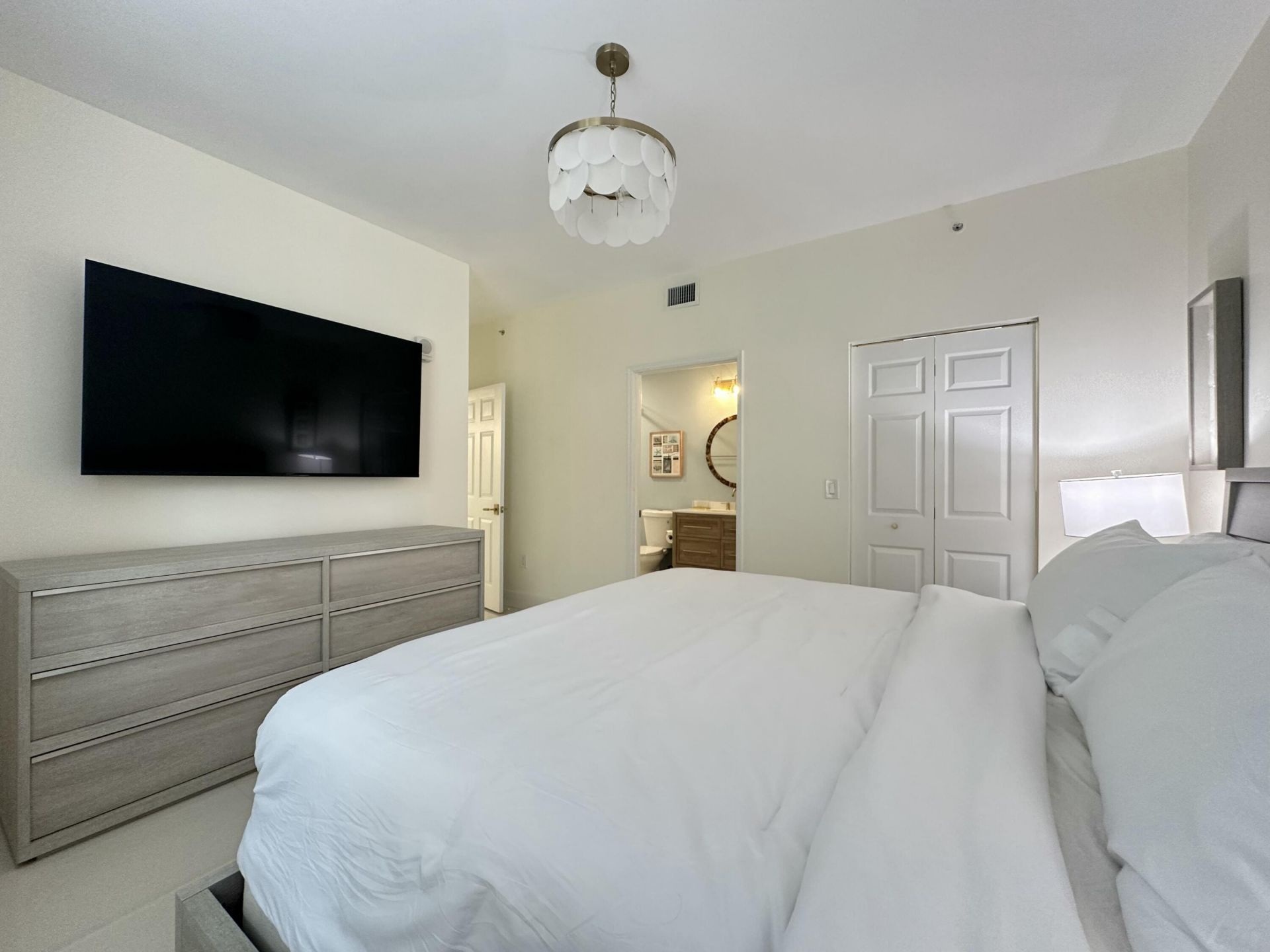 630 S Sapodilla Avenue, Unit 110, West Palm Beach, FL 33401 Photo