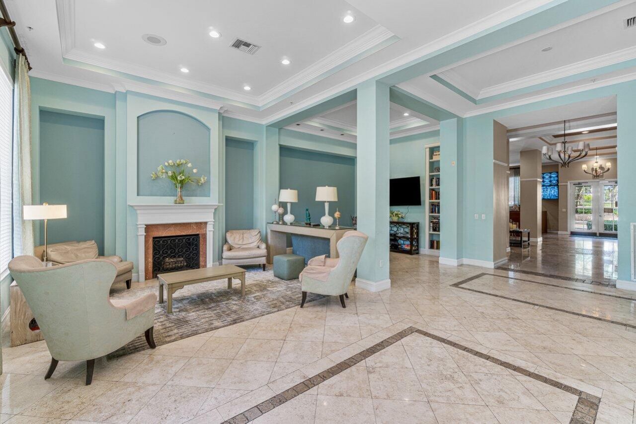 630 S Sapodilla Avenue, Unit 110, West Palm Beach, FL 33401 Photo