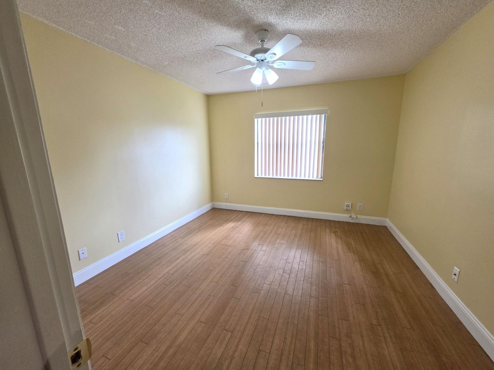 401 Springdale Circle, Palm Springs, FL 33461 Photo