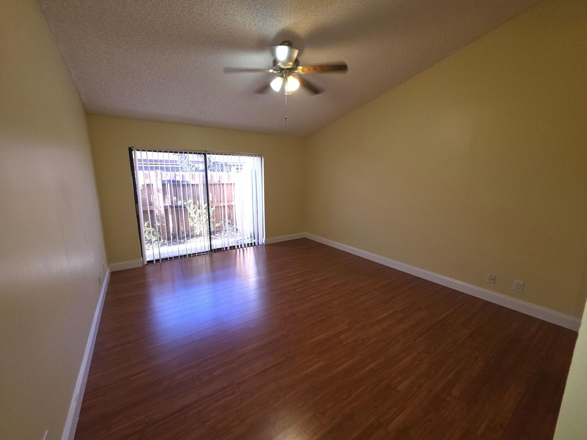 401 Springdale Circle, Palm Springs, FL 33461 Photo