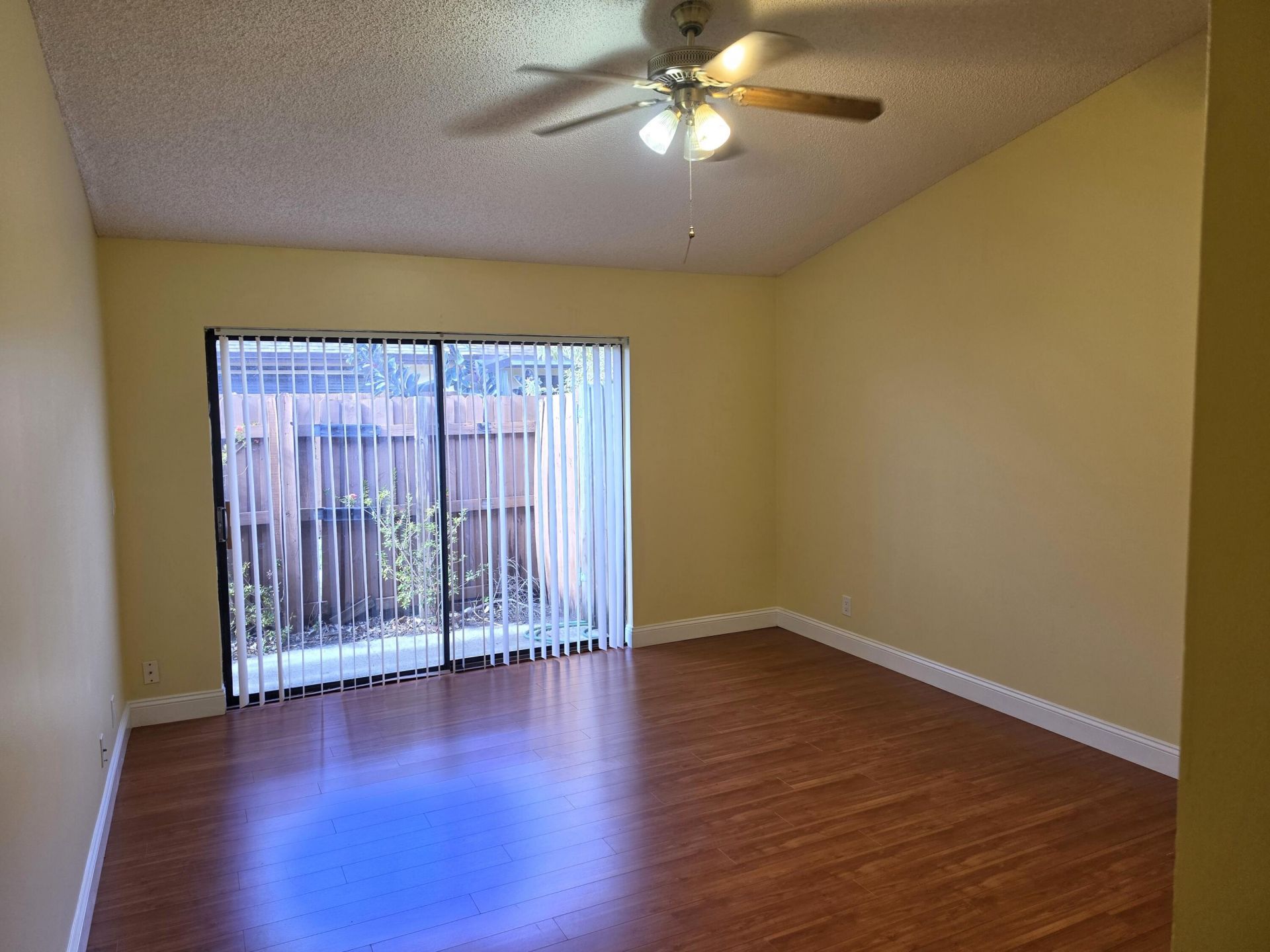 401 Springdale Circle, Palm Springs, FL 33461 Photo