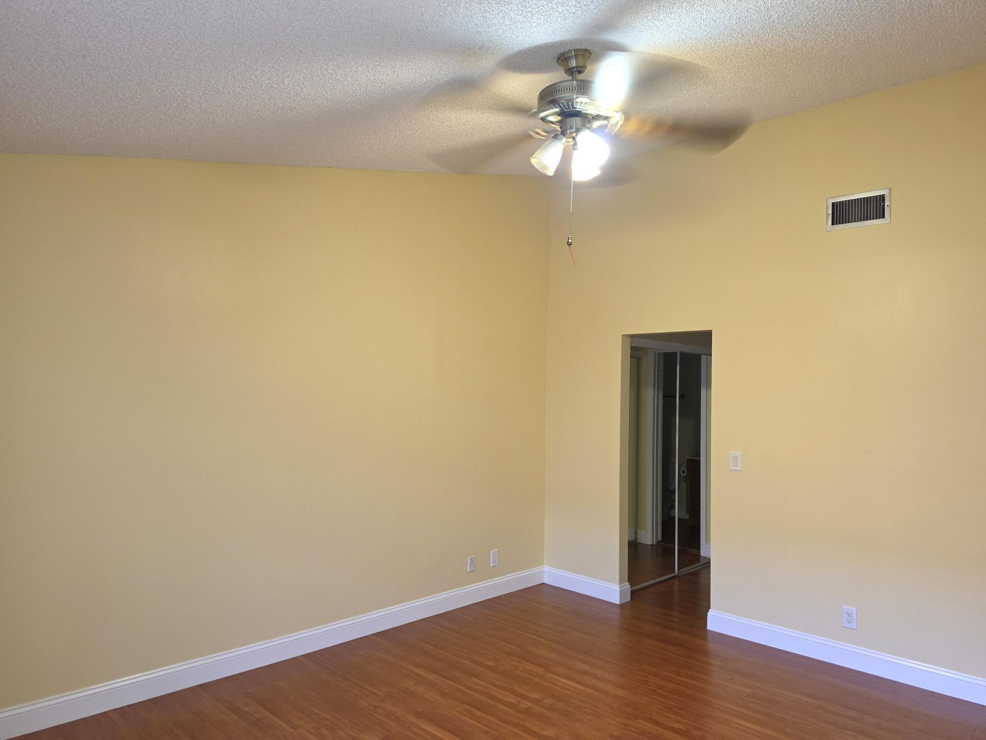 401 Springdale Circle, Palm Springs, FL 33461 Photo