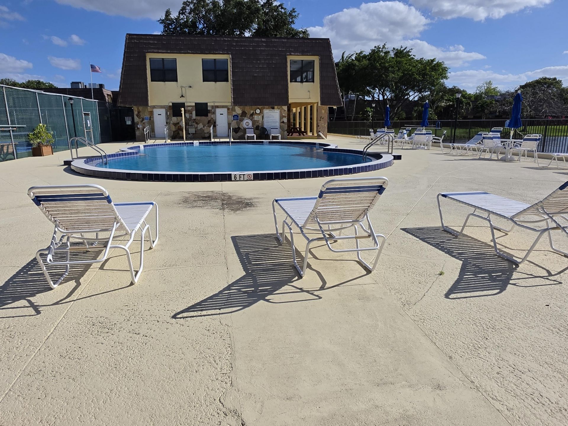 401 Springdale Circle, Palm Springs, FL 33461 Photo