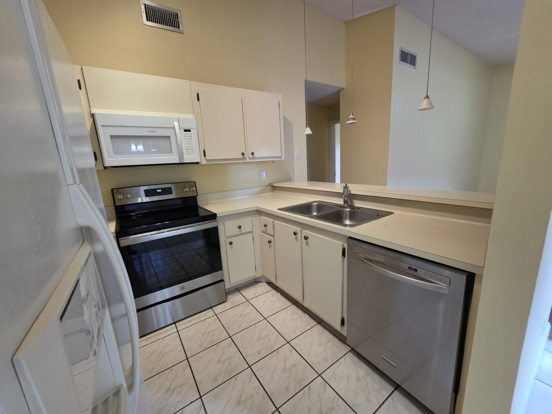 401 Springdale Circle, Palm Springs, FL 33461 Photo