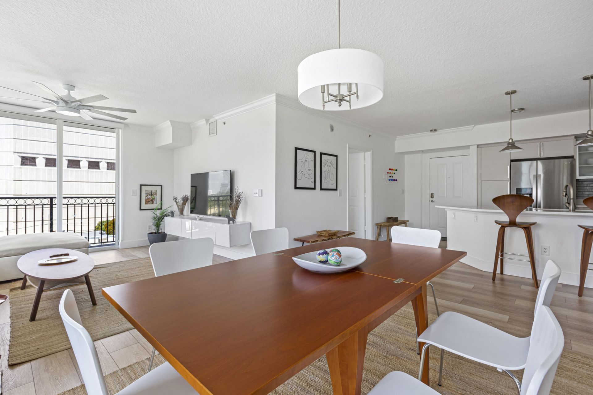 600 S Dixie Highway, Unit 519, West Palm Beach, FL 33401 Photo