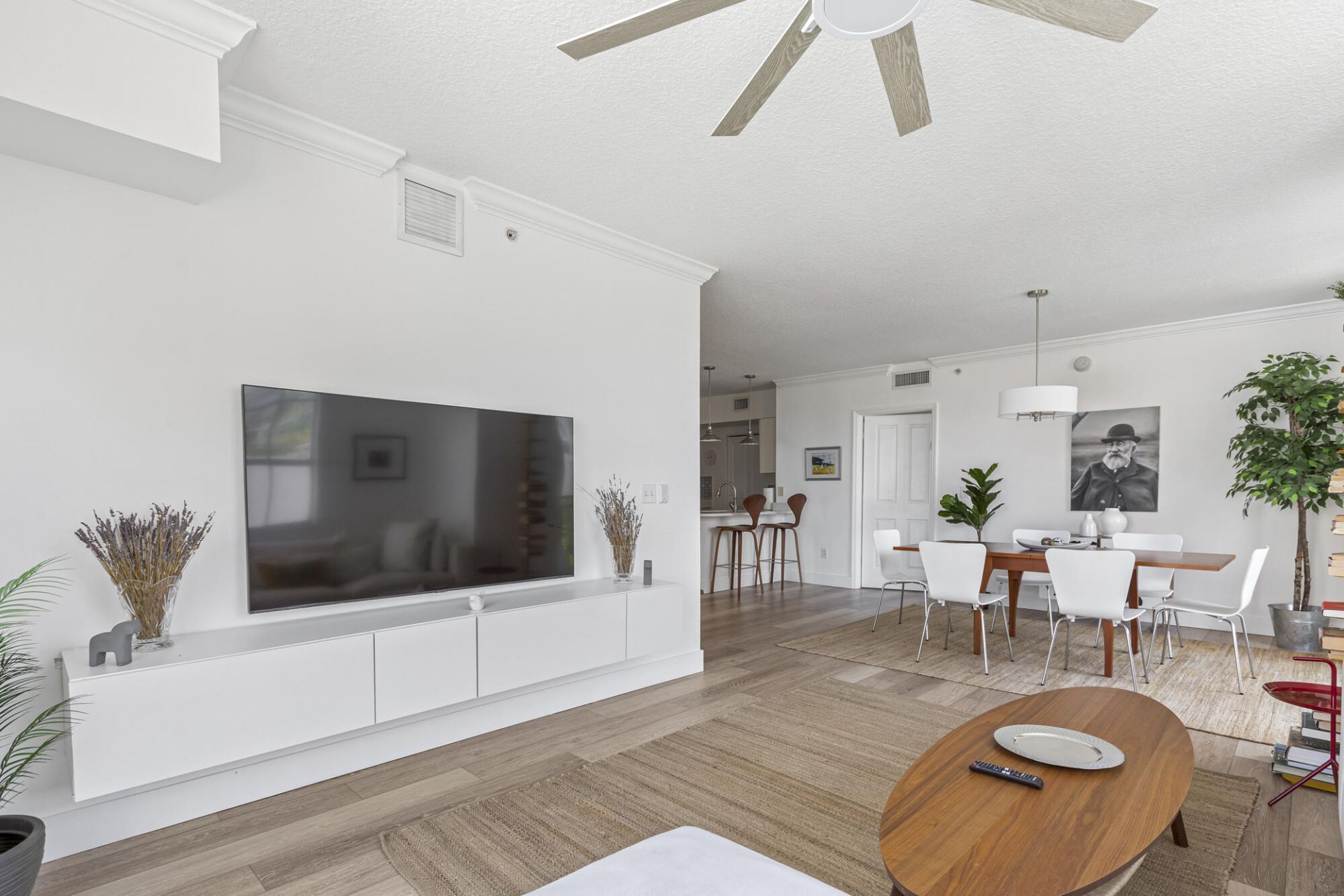 600 S Dixie Highway, Unit 519, West Palm Beach, FL 33401 Photo