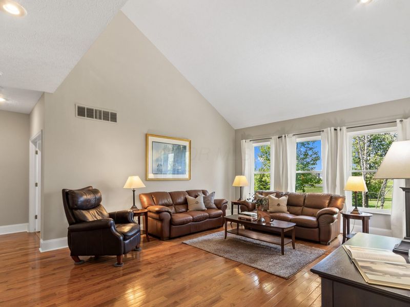 6082 Manshire Court, Galloway, OH 43119 Photo 14