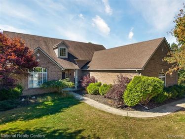 678 Joshua Drive, Highland Twp, MI 48356