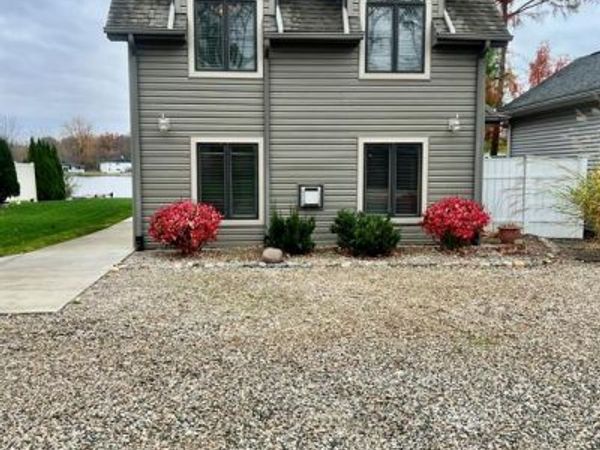 8065 S Portage Road , Jackson, MI 49201