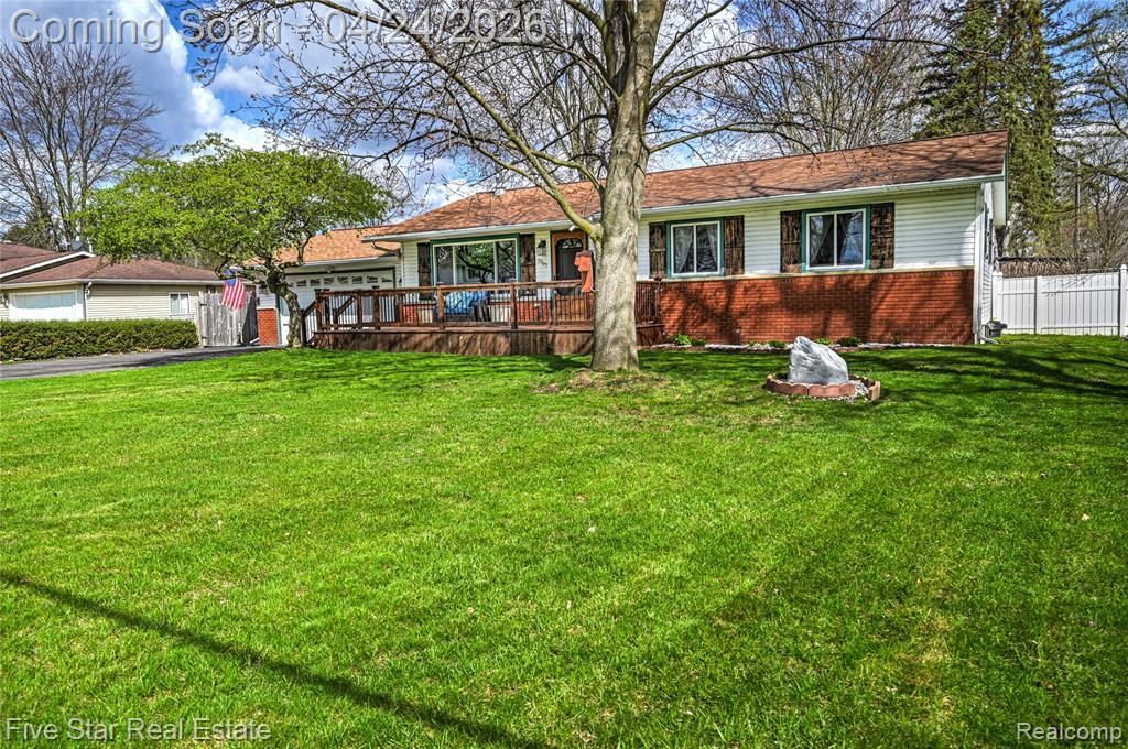 2995 Beaumont Drive , Highland Township, MI 48356 Main Photo