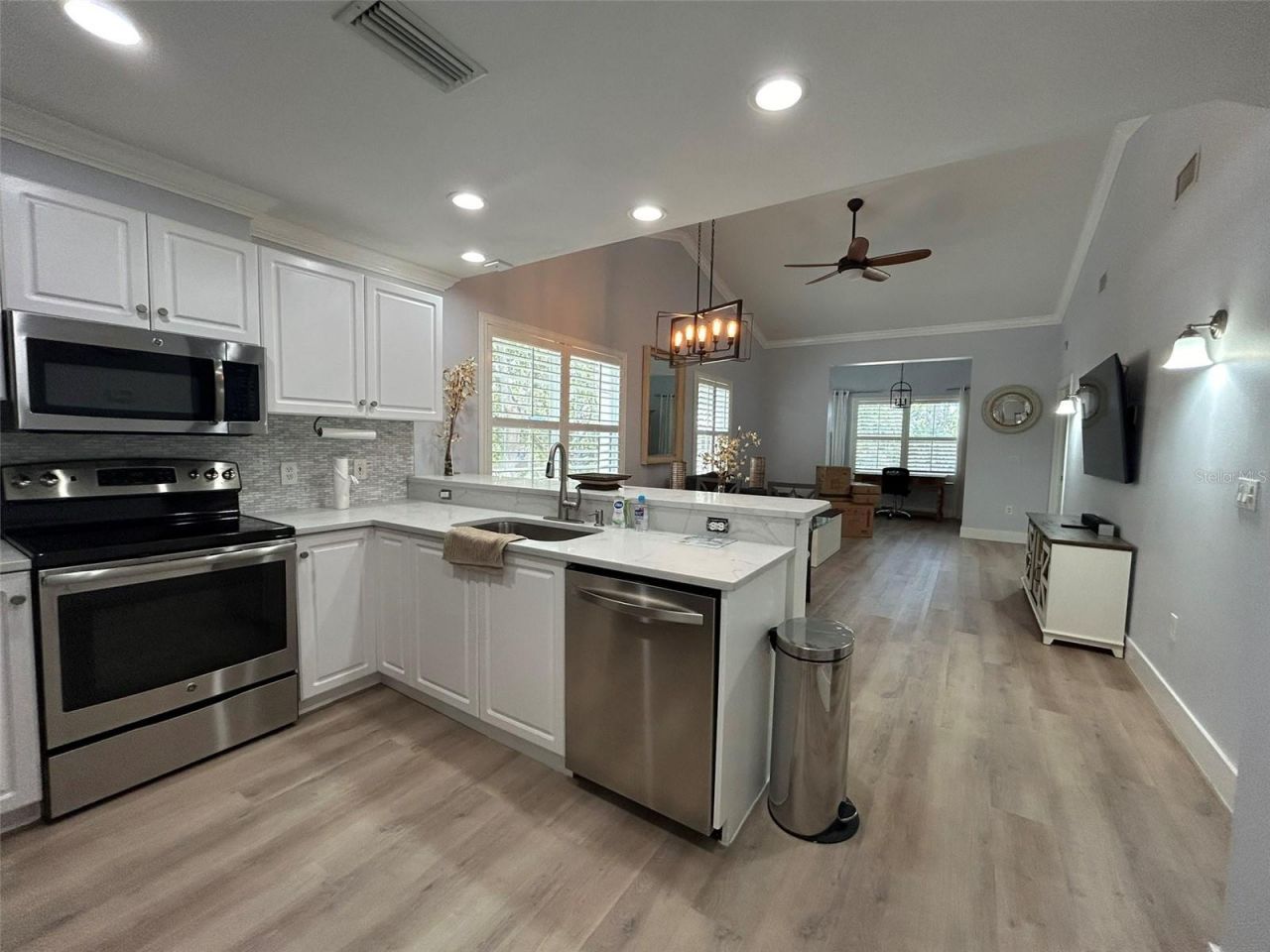 3702 54th Drive W, Unit 204, Bradenton, FL 34210 Photo