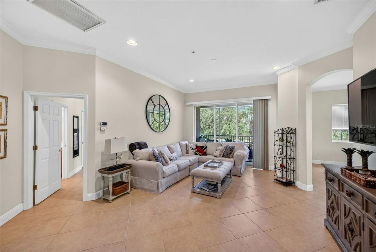 8229 Miramar Way, Unit 204, Lakewood Ranch, FL 34202 Photo