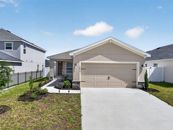 2024 NOBLE DRIVE , DAVENPORT, FL 33837