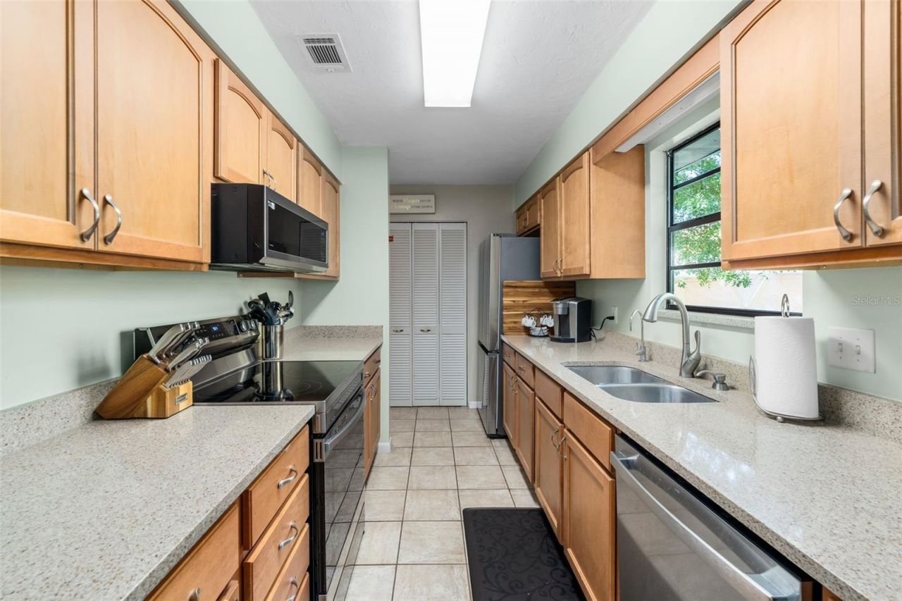 6502 NW 27th Terrace , Gainesville, FL 32653 Photo