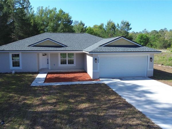 102 MALAUKA TRAIL , OCKLAWAHA, FL 32179