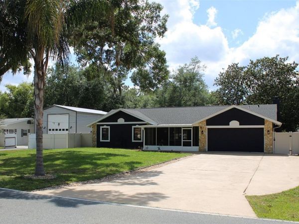 27627 LOIS DRIVE, TAVARES, FL 32778